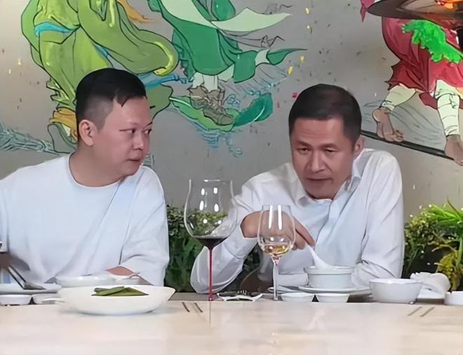 亚鹏手里买画12年后却让网红一剪为二带走凯发K8国际版浙江富豪花3000万从李(图10)